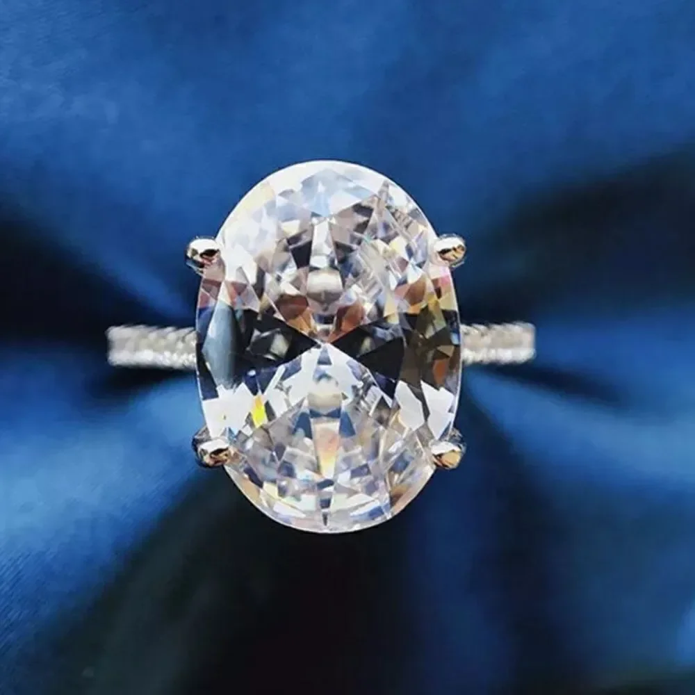 The Standing Ovation 5 ct Oval Cut White Sapphire 925 Silver ring size 8